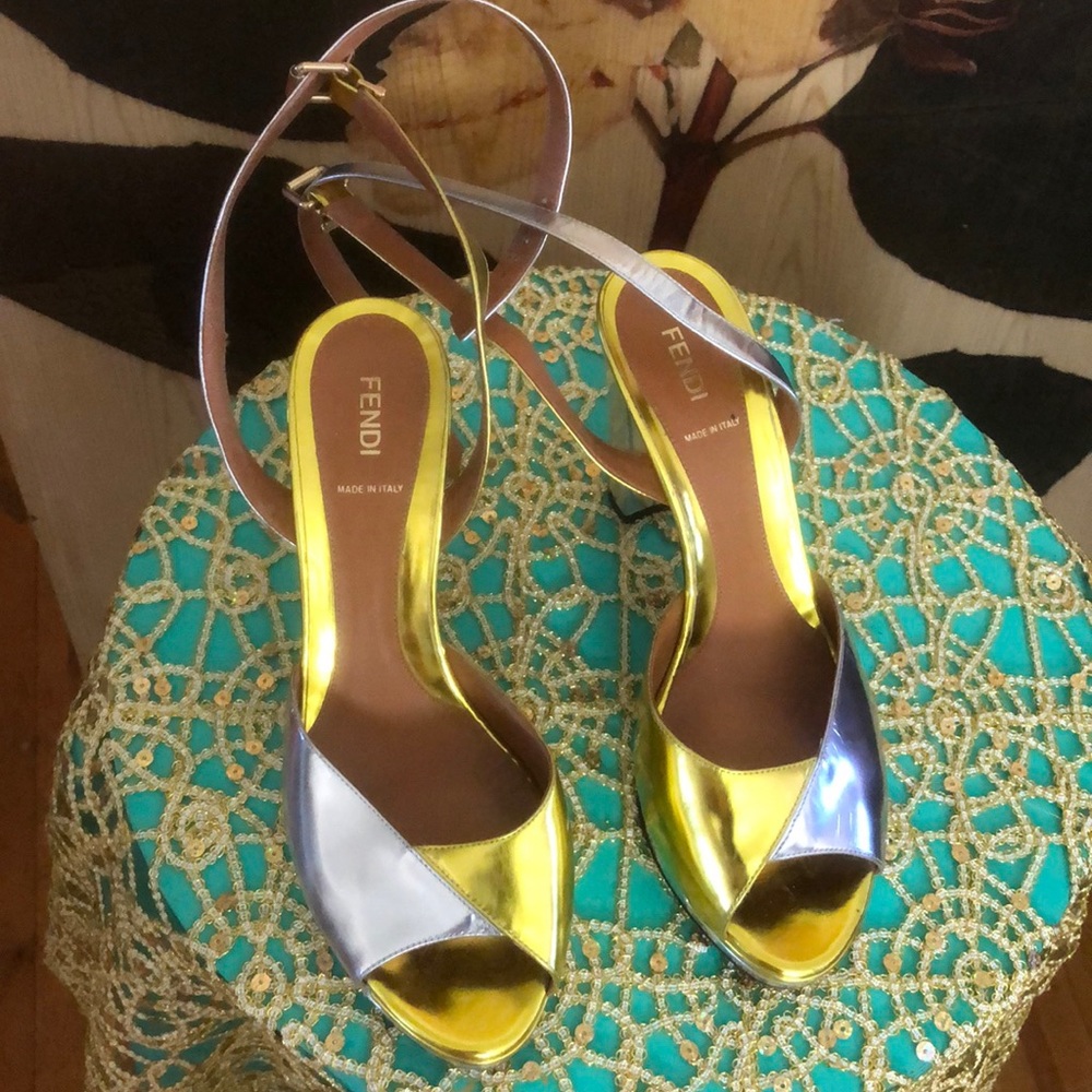 Two tone sandals